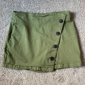 FRANCESCA’S GREEN MINI SKIRT